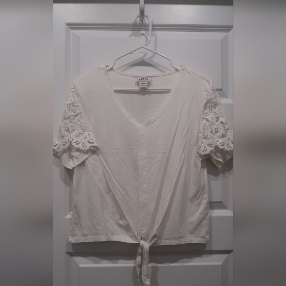 Ariat White Knot Front Shirt With Lace Sleeve Detail Size Medium